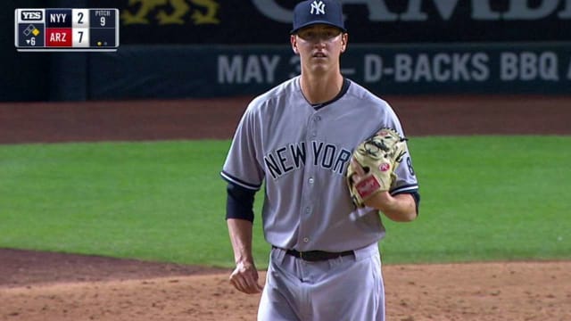 Cubs add Rosario, Mullee to 40-man roster