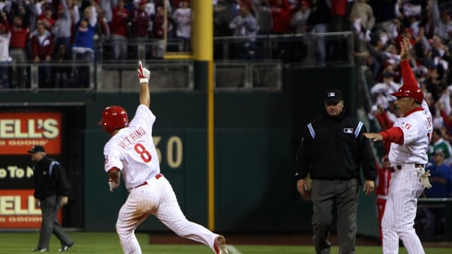 Cubs sign outfielder Shane Victorino to minor league deal