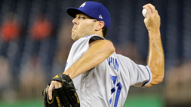 Dodgers trade Josh Ravin to Braves for cash