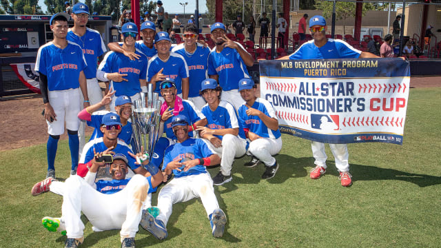 MLB Youth Academy in Compton Meets FungoMan