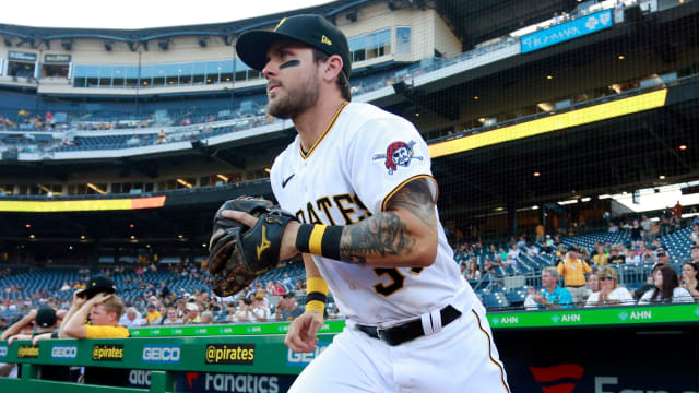 Pirates' Ke'Bryan Hayes aims to become an elite base stealer, run