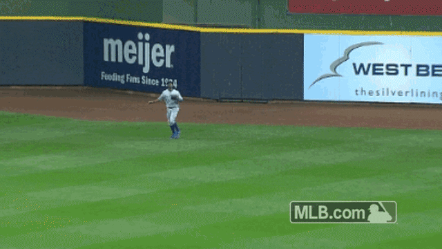 Dexter Fowler battles the rain