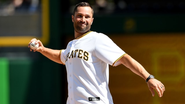 Former Pirates and Pine-Richland standout Neil Walker announces