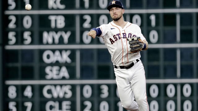 José Tena's first MLB hit, 08/10/2023