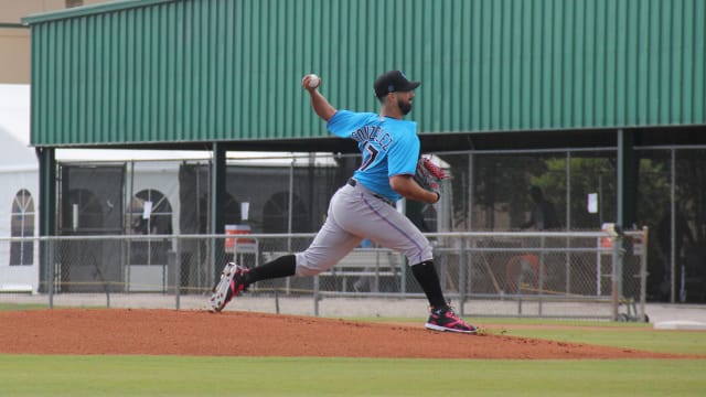 Gio Gonzalez pitches days after son's birth