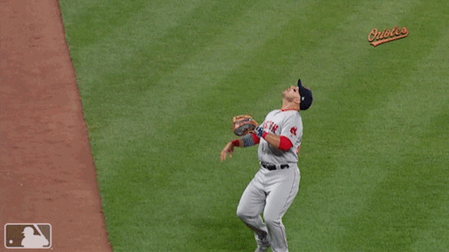 Steve Pearce lets ball drop after O's fan calls him off