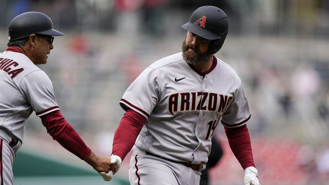Matt Davidson homers in return to D-backs