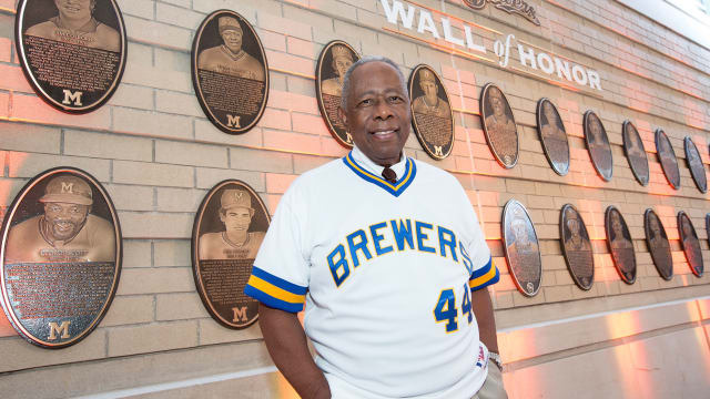 Milwaukee Brewers welcome back Prince Fielder with 'Wall of Honor