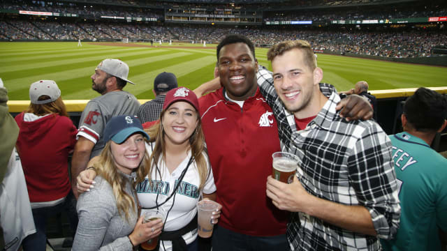 Looking for WSU themed Mariners jersey from 7/15/23 : r/Seattle