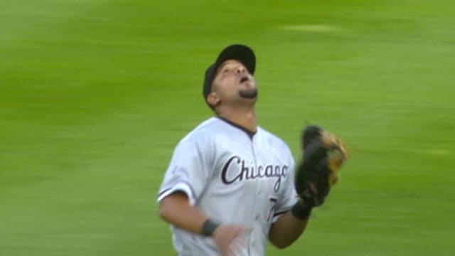 Indians infielder Mike Aviles' daughter throws out 1st pitch with sister  amid leukemia fight - ABC7 New York