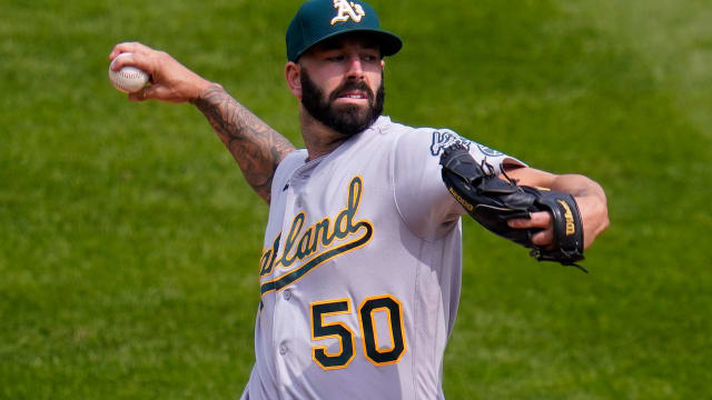 Astros non-tender Mike Fiers, making him a free agent
