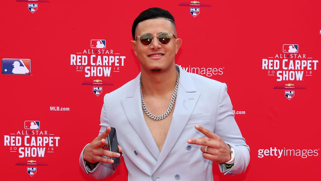 Padres players dressed like Manny Machado for trip to his hometown of Miami