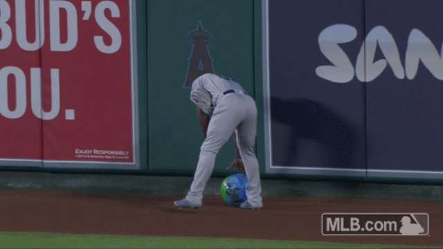 Yasiel Puig, Joc Pederson knock each other over in scary outfield