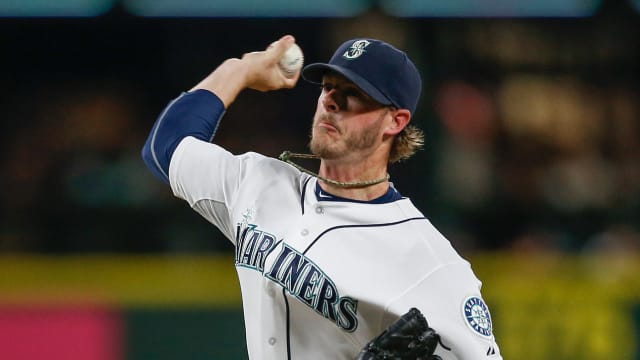 Mariners trade Anthony Swarzak to Braves for 2 relievers