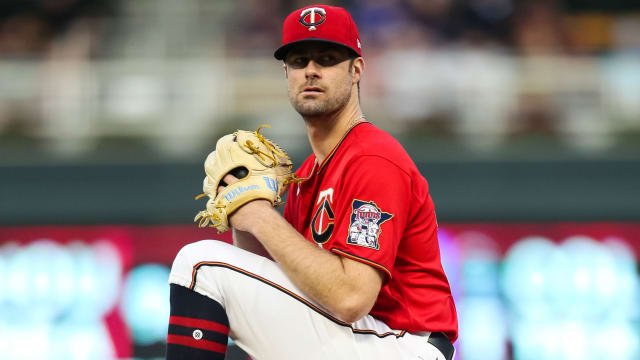 Reports: John Gant traded from Cardinals to Twins