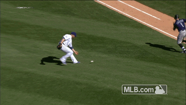 Jon Lester struggles to throw to first