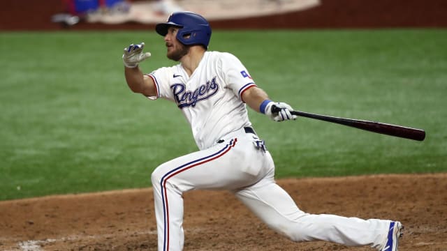Rangers hit back-to-back homers to beat Astros