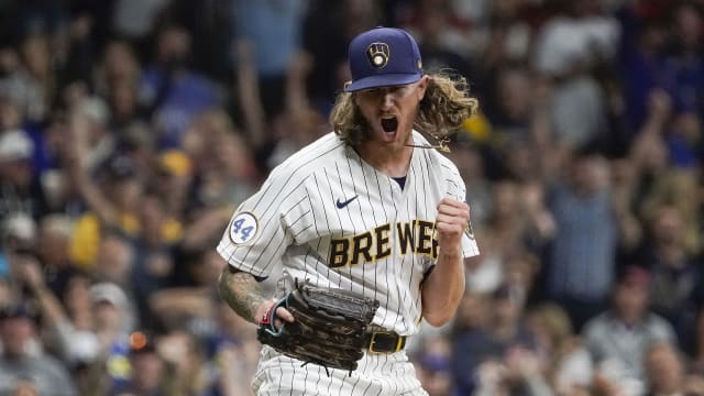 Josh Hader Wins the Trevor Hoffman Reliever of the Year Award - Brew Crew  Ball