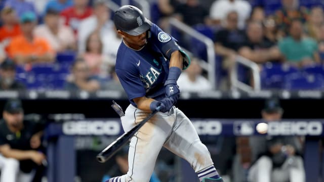'Let's go': J-Rod's 450-foot HR powers Mariners