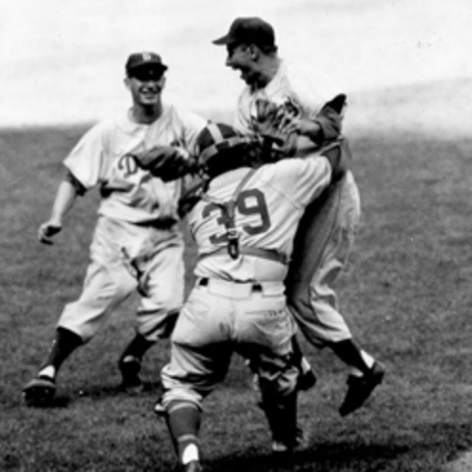 Vintage 90's MLB Brooklyn Dodgers 1955 World Series Long 