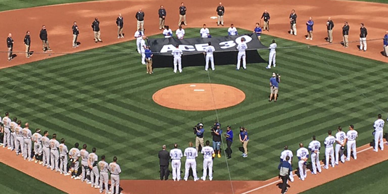 Royals honor late Yordano Ventura before home game opener