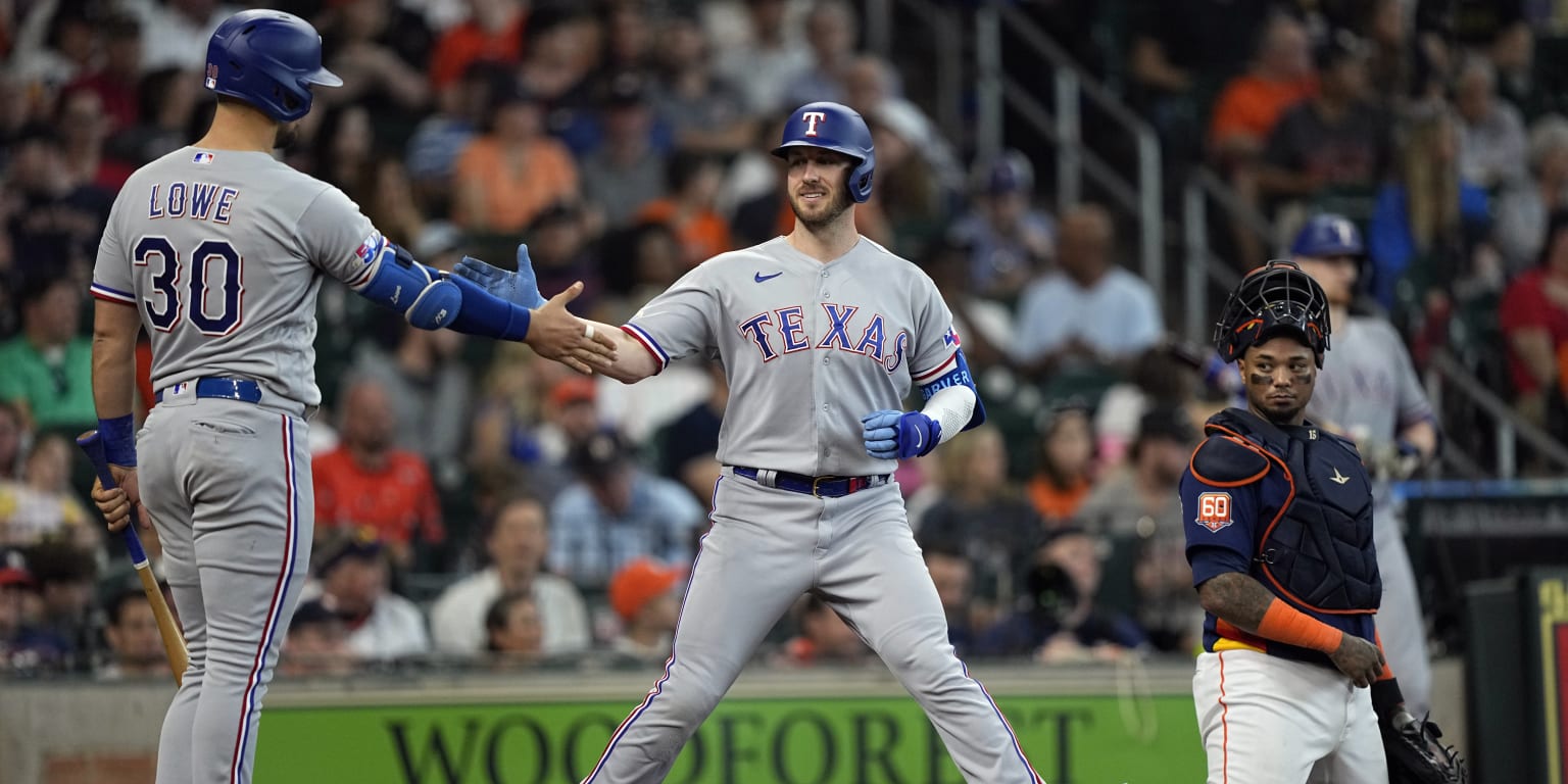 Minnesota Twins' Mitch Garver catches against the Detroit Tigers