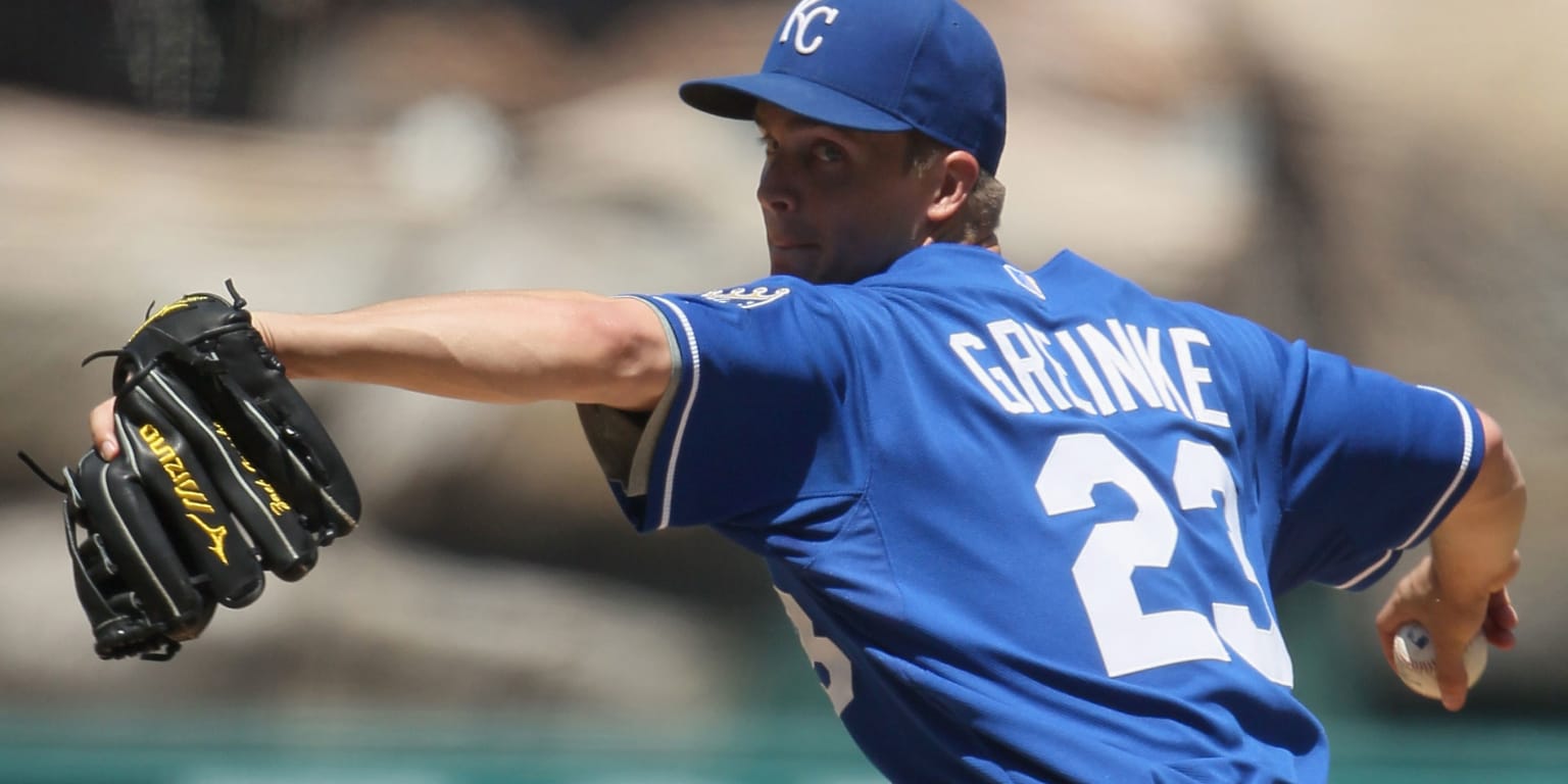 Veteran righty Zack Greinke and Kansas City Royals agree to 1-year contract