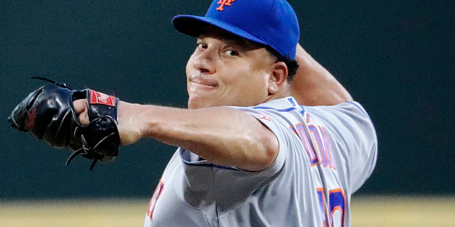 Braves sign (extremely) veteran pitchers Bartolo Colon and R.A.