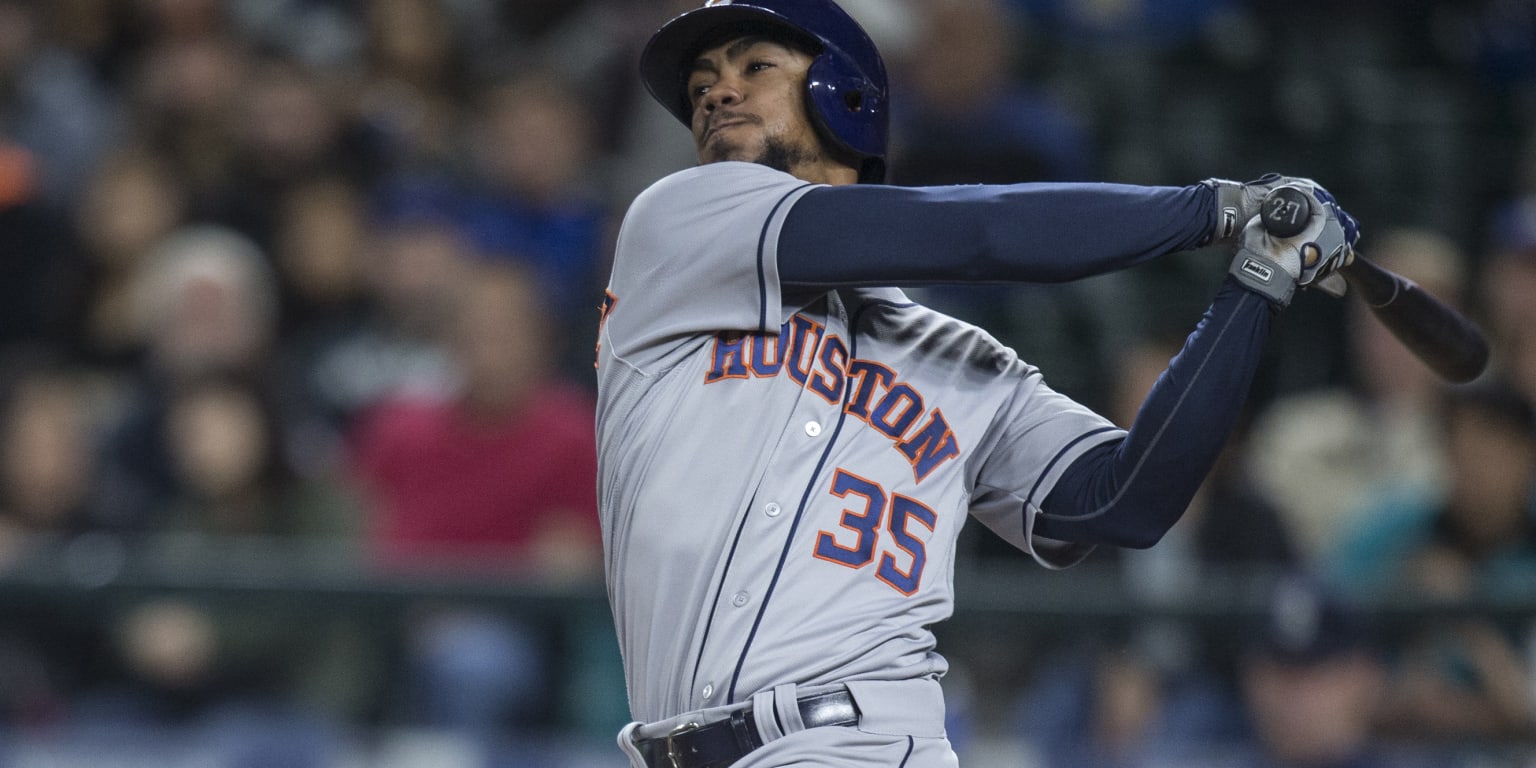Astros report: Teoscar Hernandez re-establishes credentials in