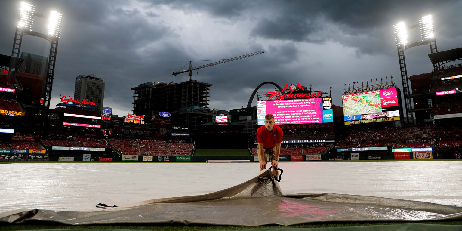 st louis cardinals game today rain delay