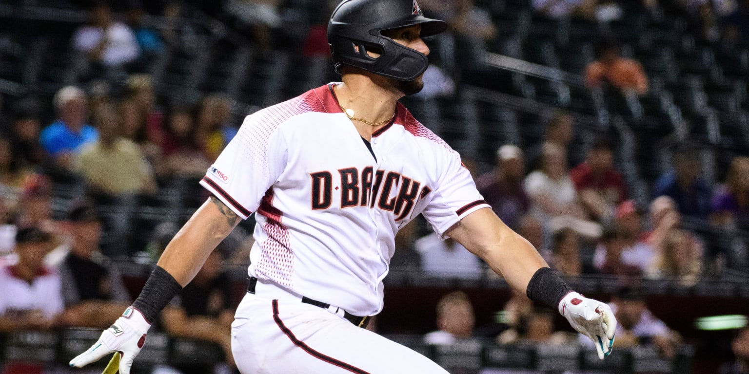 Opportunity, humble beginnings drove David Peralta's D-backs extension
