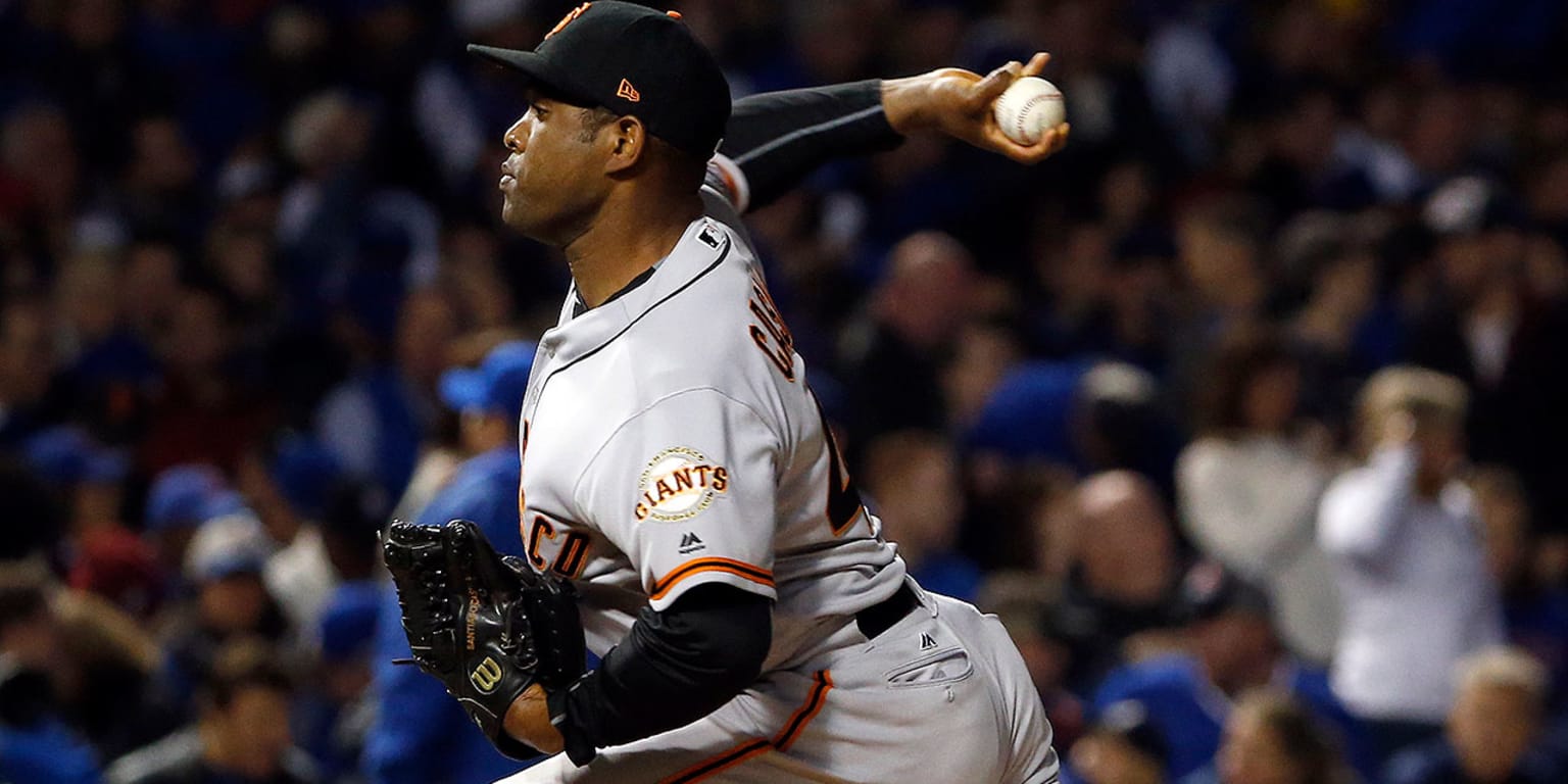 A’s sign reliever Santiago Casilla