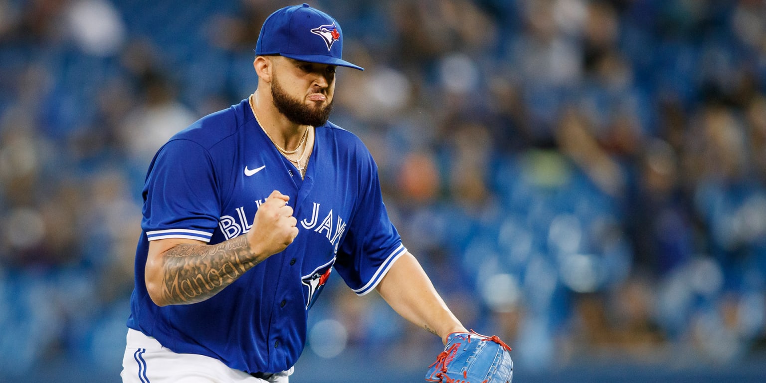 Blue Jays draft first rounder Alek Manoah on mound at Vancouver's