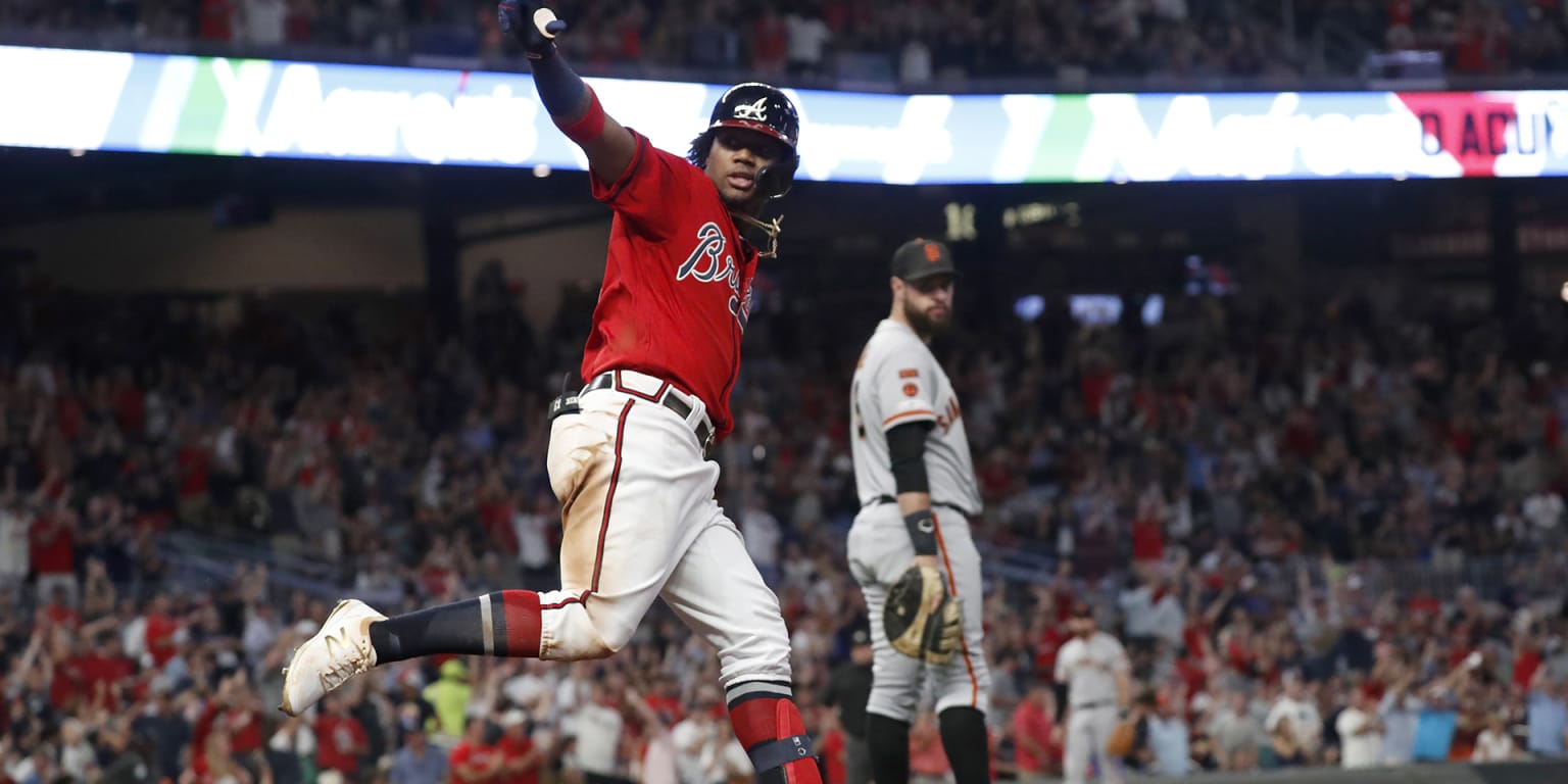 Size matters: Ozzie Albies wins height contest with Ronald