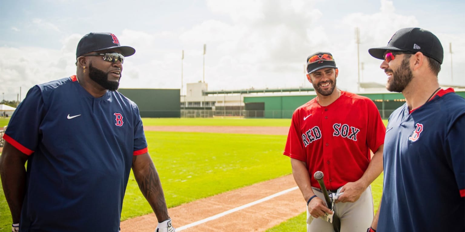 Watch: David Ortiz gifts Derek Jeter a custom-made Red Sox jersey