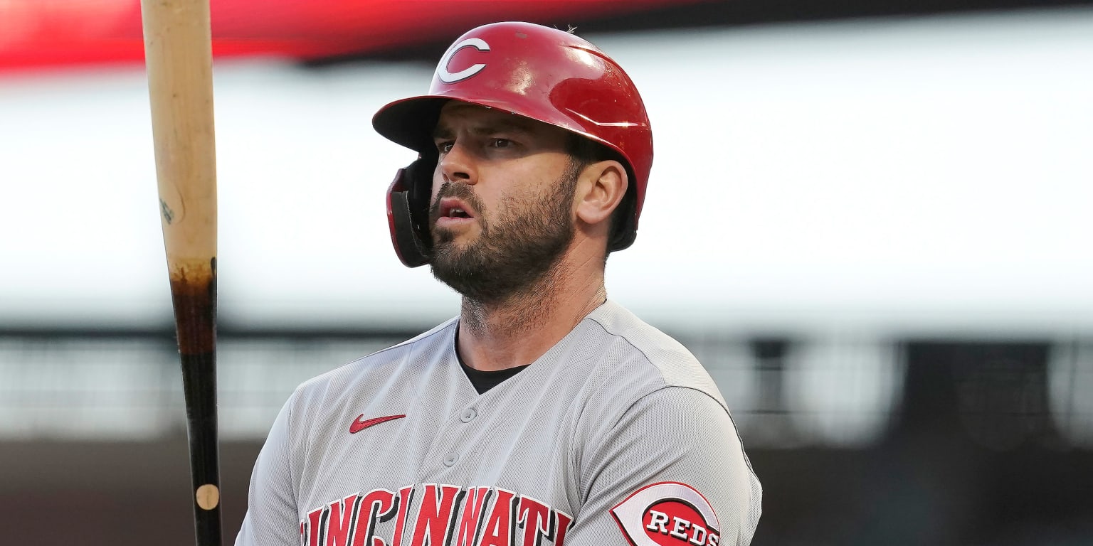 Mike Moustakas is getting closer to returning from Reds injured list