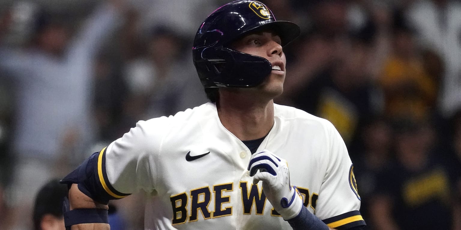 Yelich ends HR drought before Brewers walk off  
