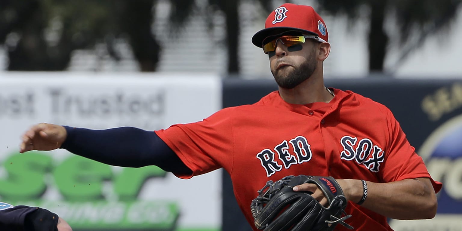 Former Red Sox utilityman Brock Holt makes Rangers' Opening Day