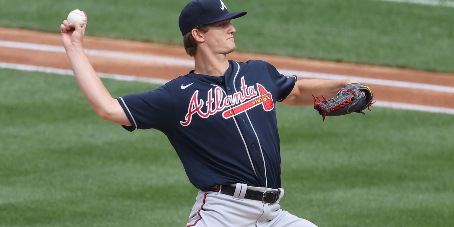 Braves shut down Mike Soroka after he experiences shoulder