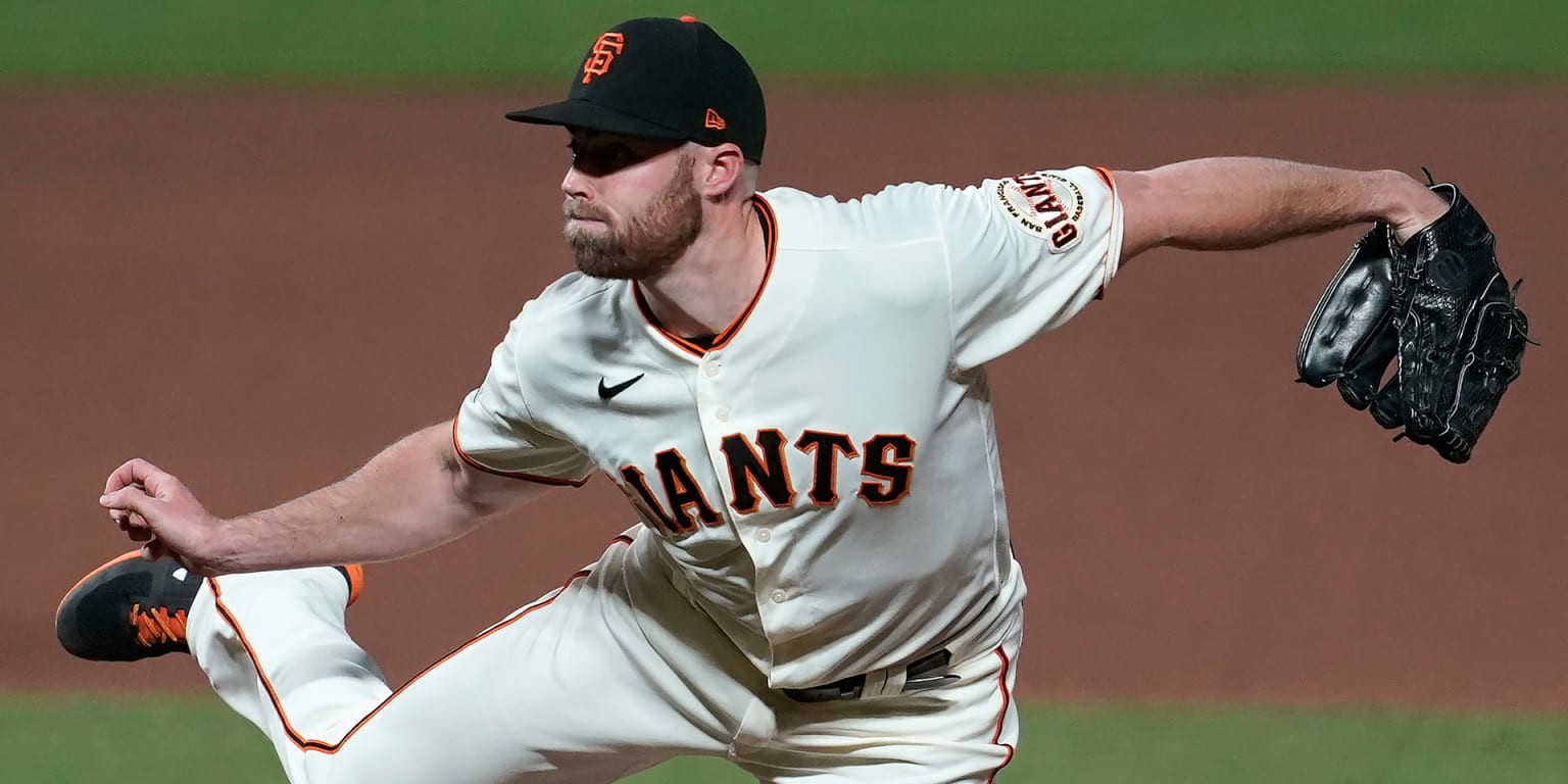 Sam Coonrod of the San Francisco Giants talks with Sam Coonrod on