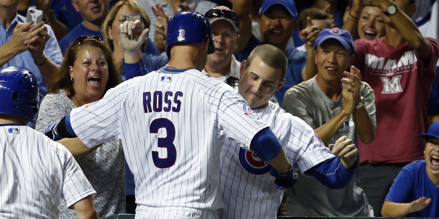 Jake Arrieta of Philadelphia Phillies gets standing ovation from Chicago  Cubs fans in return to Wrigley Field