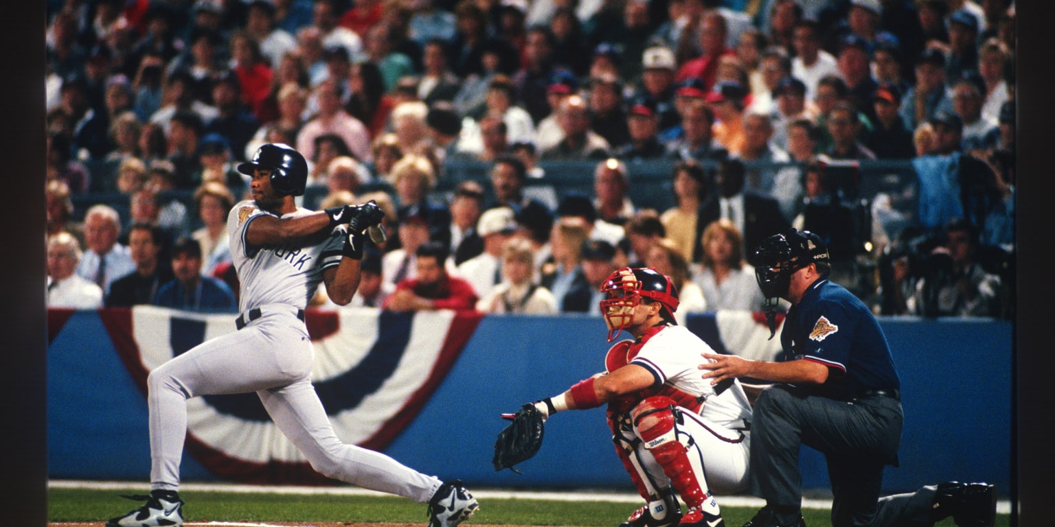 New York Yankees Bernie Williams in action, at bat vs San Diego News  Photo - Getty Images