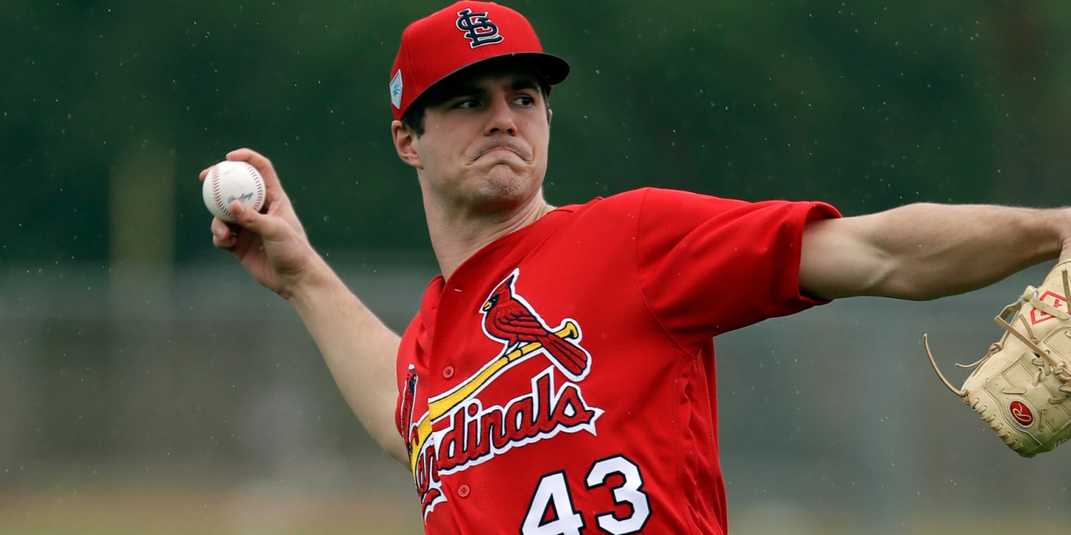 dakota-hudson-on-facing-brewers