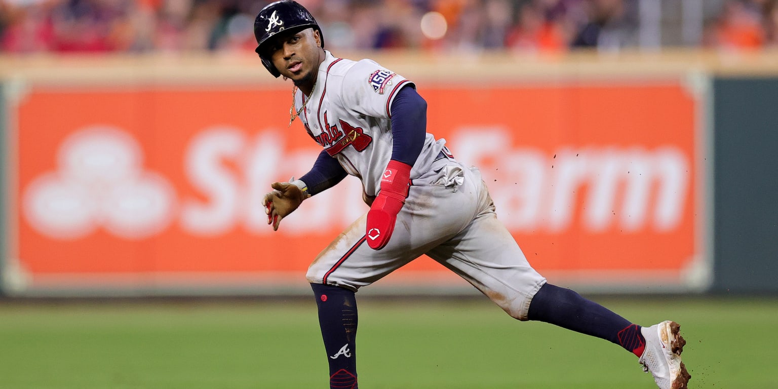 Ozzie Albies honors father for Players Weekend