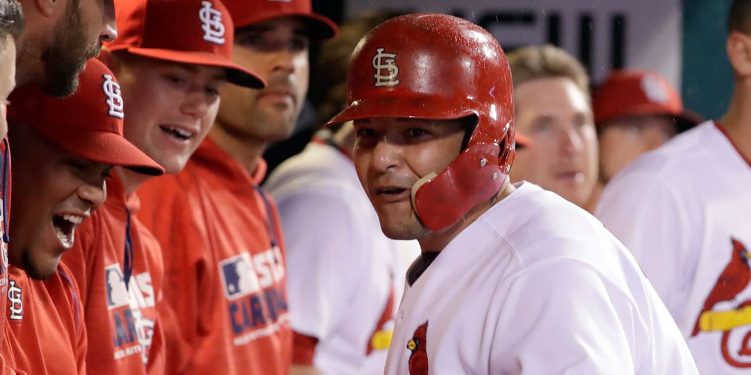 Yadier, Bengie Molina share special moment