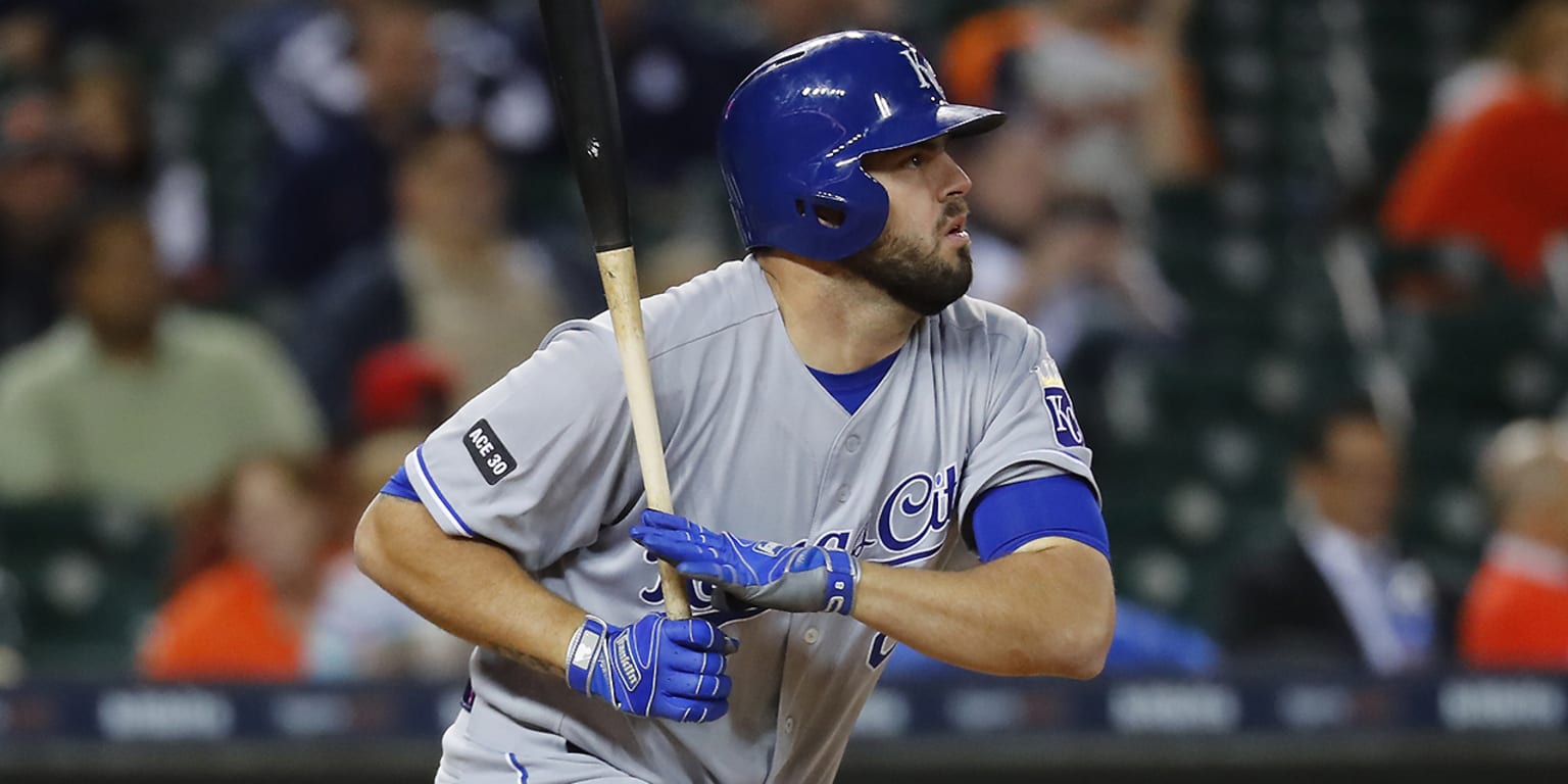 Mike Moustakas wins TSN Comeback award