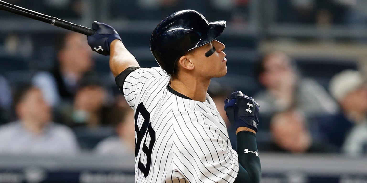Yankees' outfielders hit 5 HRs vs. Toronto