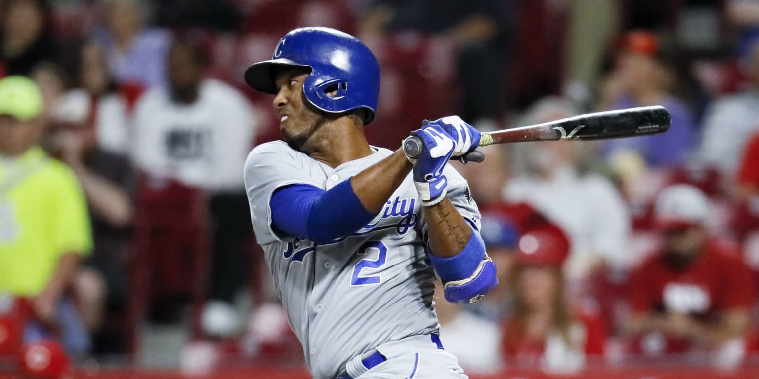 Royals reportedly re-sign Alcides Escobar and here's why that's