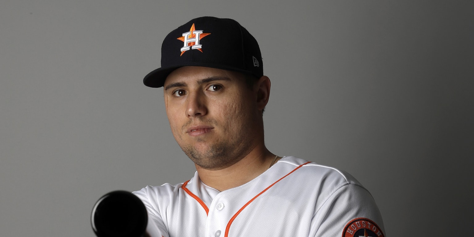 Astros utility player Aledmys Diaz taking on all roles but one