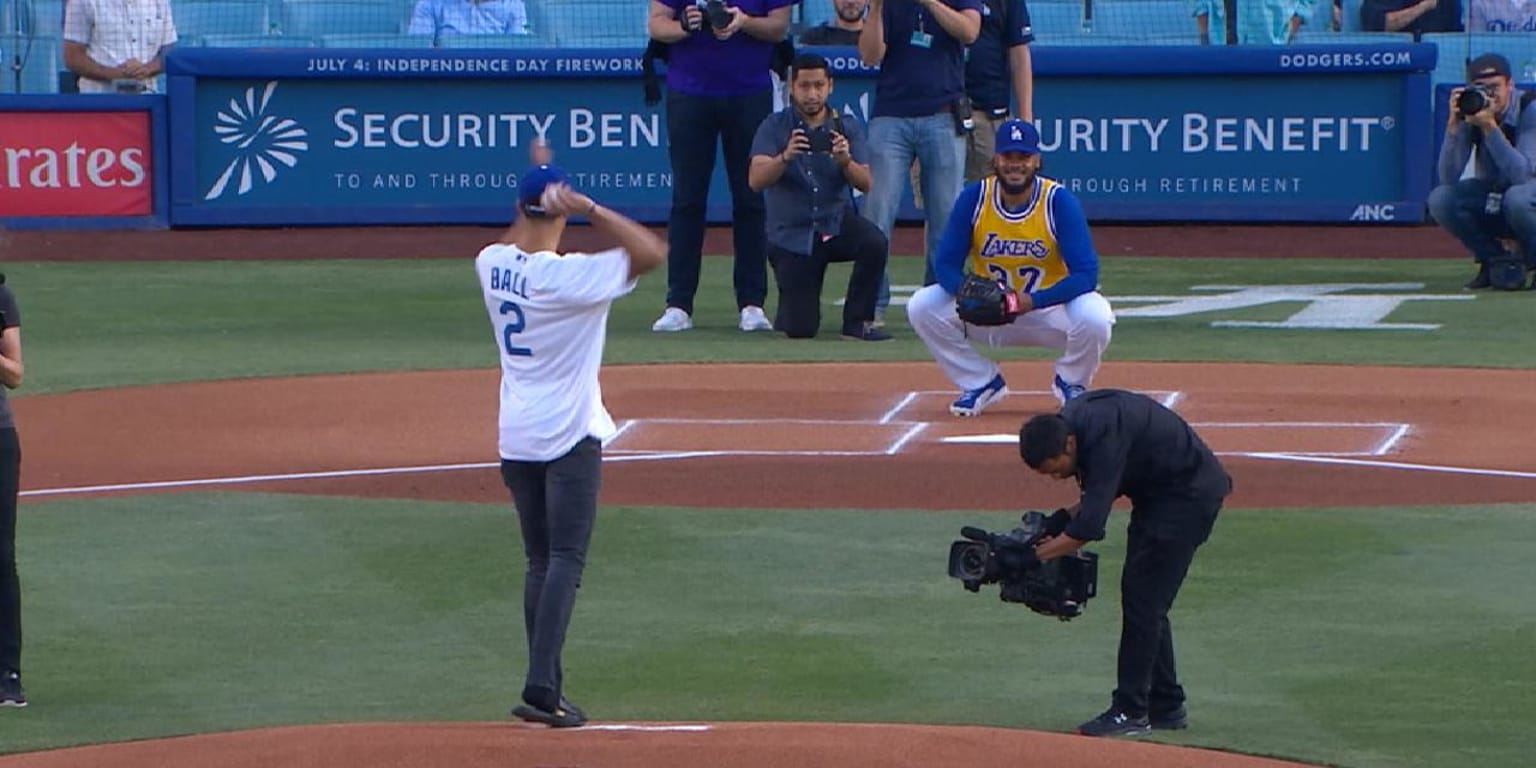 Lonzo Ball wears his own Dodgers jersey to Lakers debut